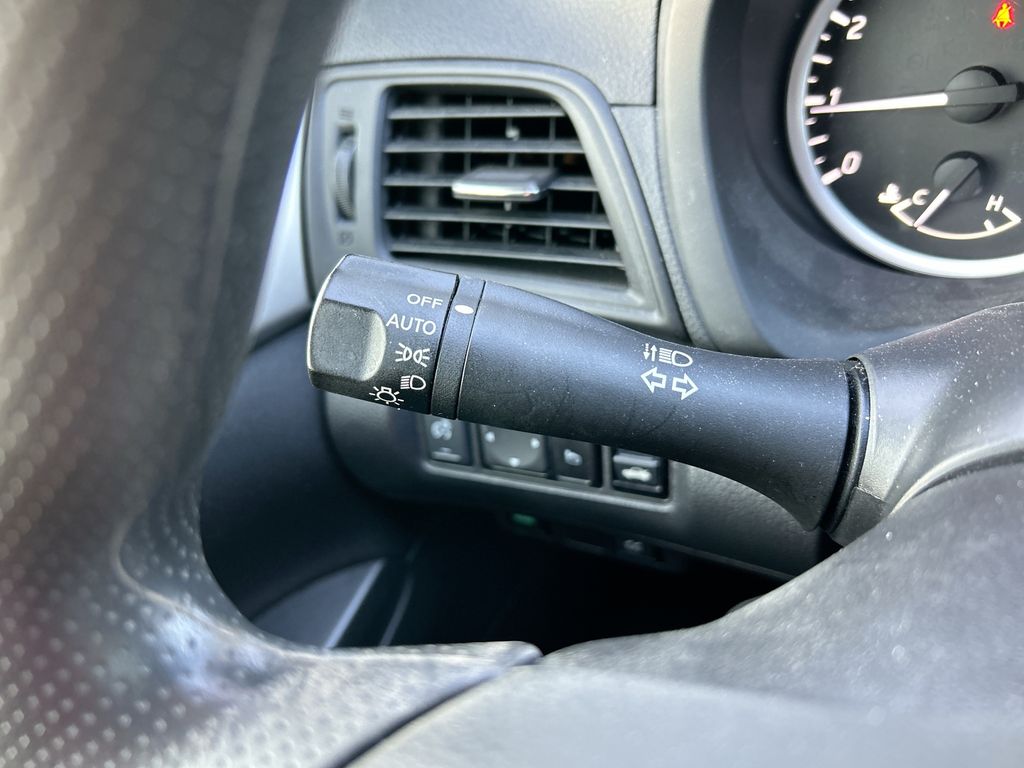 Thumbnail: 2019 Nissan Sentra - 19