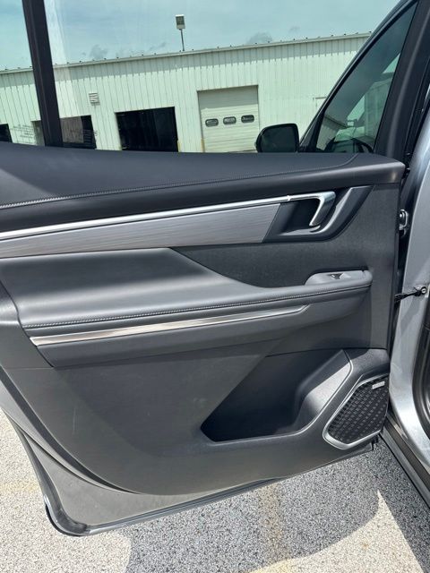 Used 2025 Buick Enclave SUV