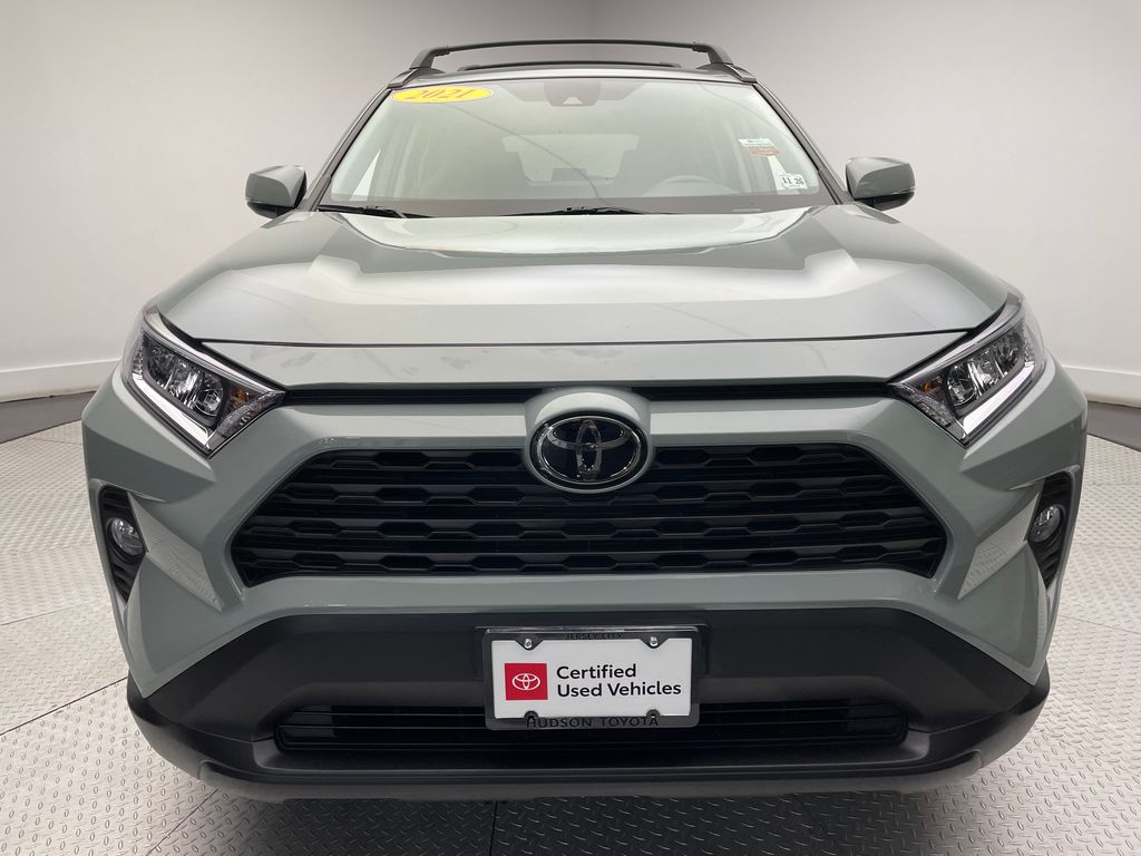 2021 Toyota RAV4 XLE 2