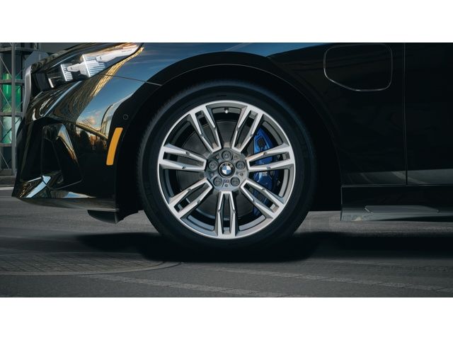 Thumbnail: 2026 BMW 5 Series - 7