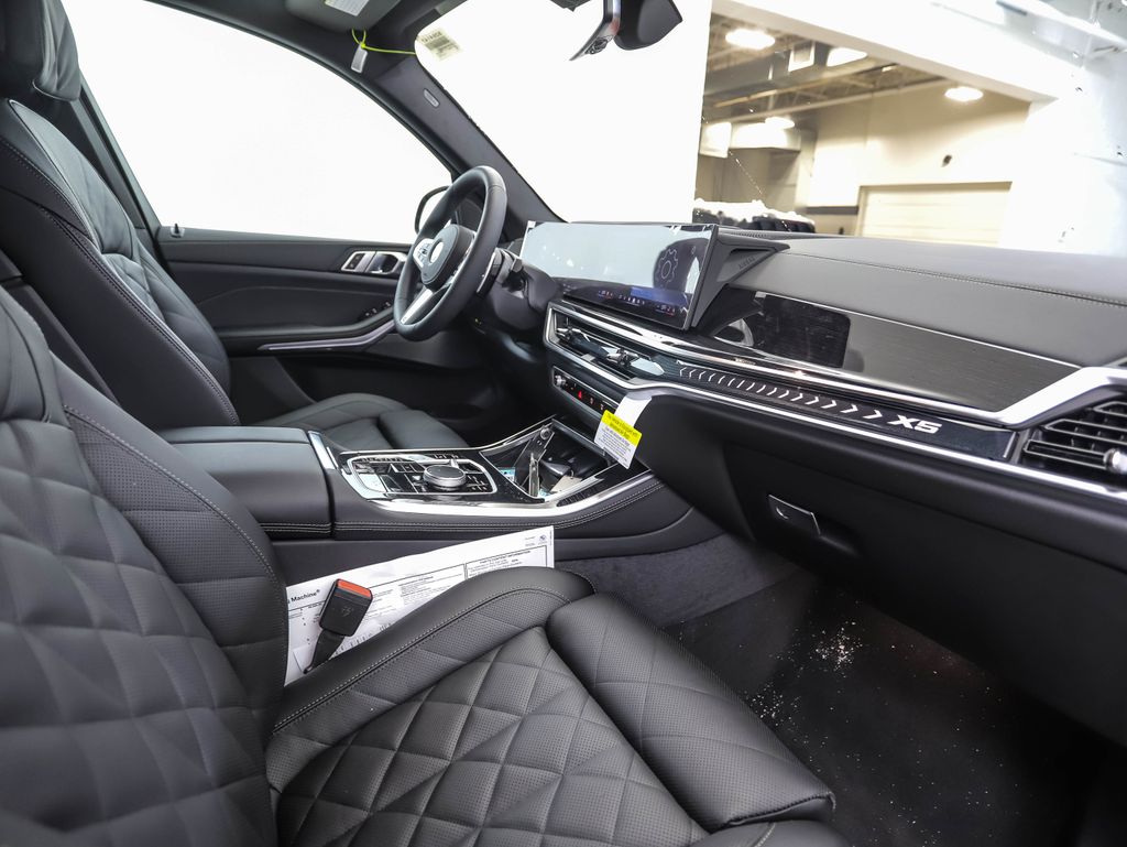 Thumbnail: 2026 BMW X5 - 29