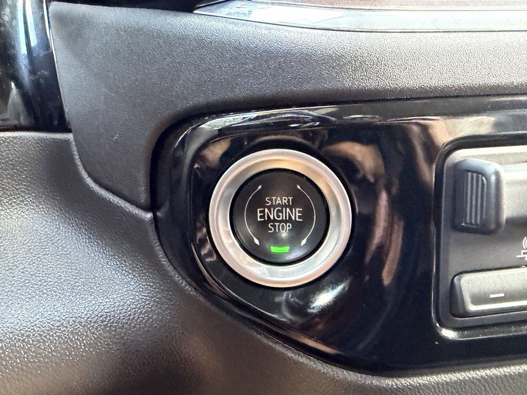 used 2025 GMC Sierra 1500 car, priced at $45,791