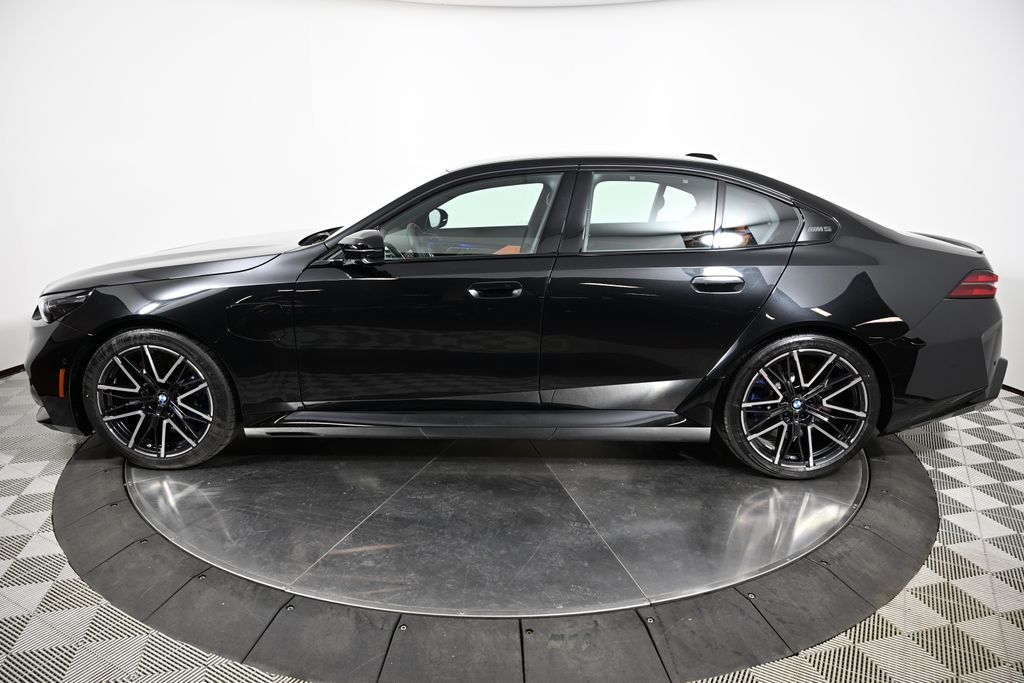 Thumbnail: 2026 BMW M5 - 2