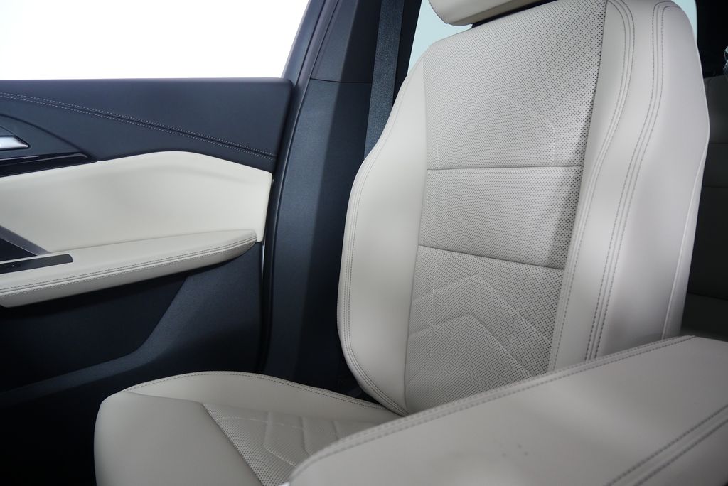 Thumbnail: 2025 BMW X1 - 21