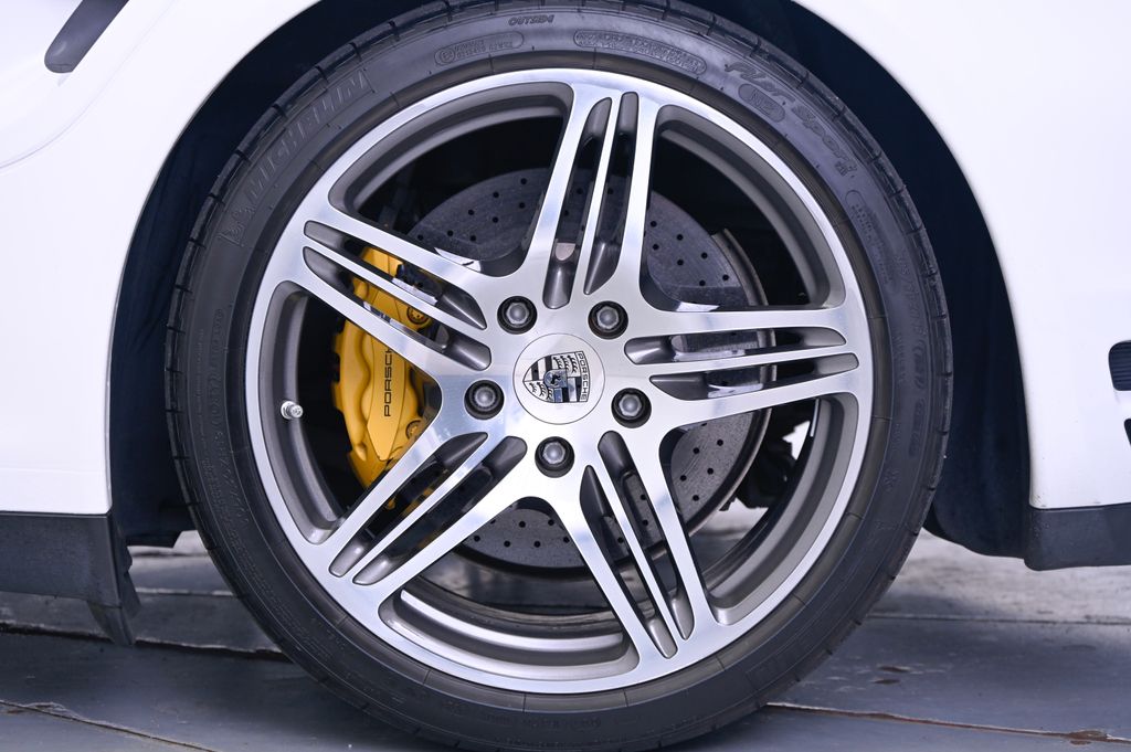 Thumbnail: 2009 Porsche 911 - 12