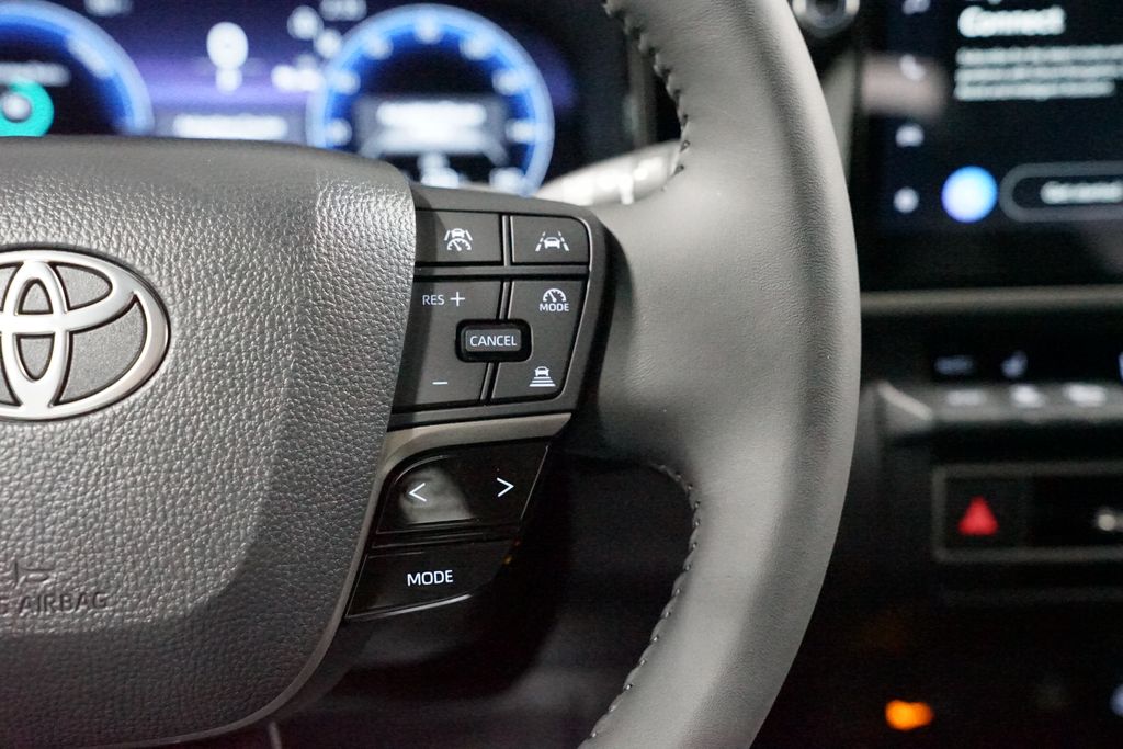 2025 Toyota Camry XSE 13