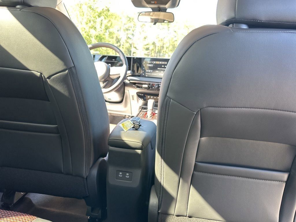 2025 Super Black Nissan Kicks SR FWD SUV