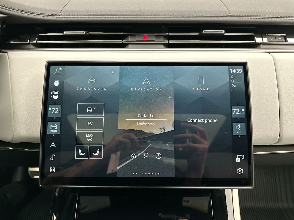Thumbnail: 2026 Land Rover Range Rover Sport - 21