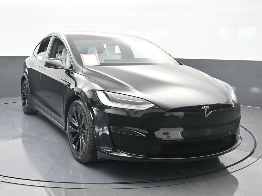 Used 2022 Black Tesla Plaid image 9