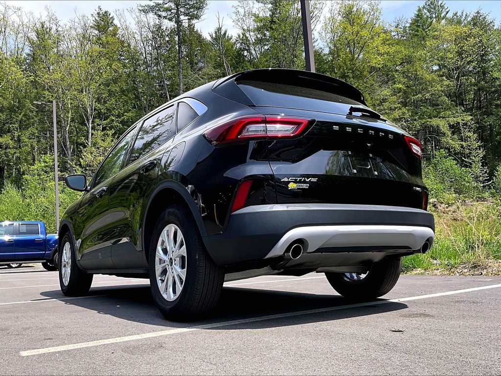 2023 Ford Escape — photo 6