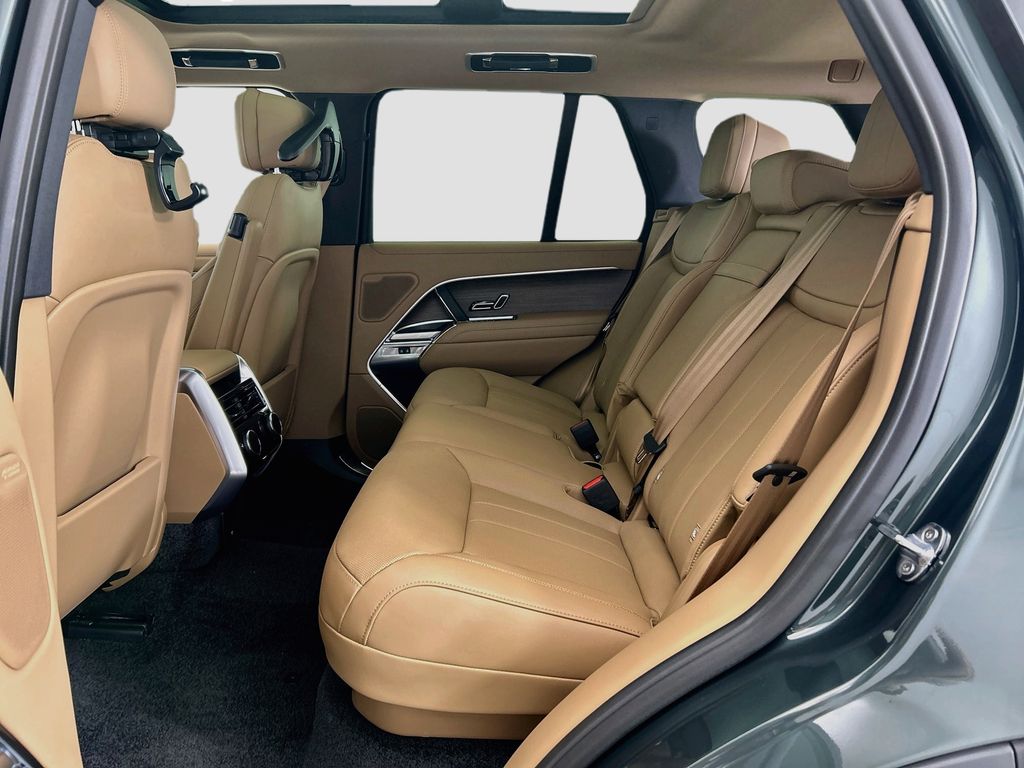 Thumbnail: 2026 Land Rover Range Rover - 20