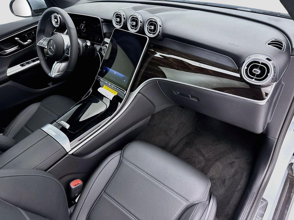 Thumbnail: 2026 Mercedes-Benz GLC - 17