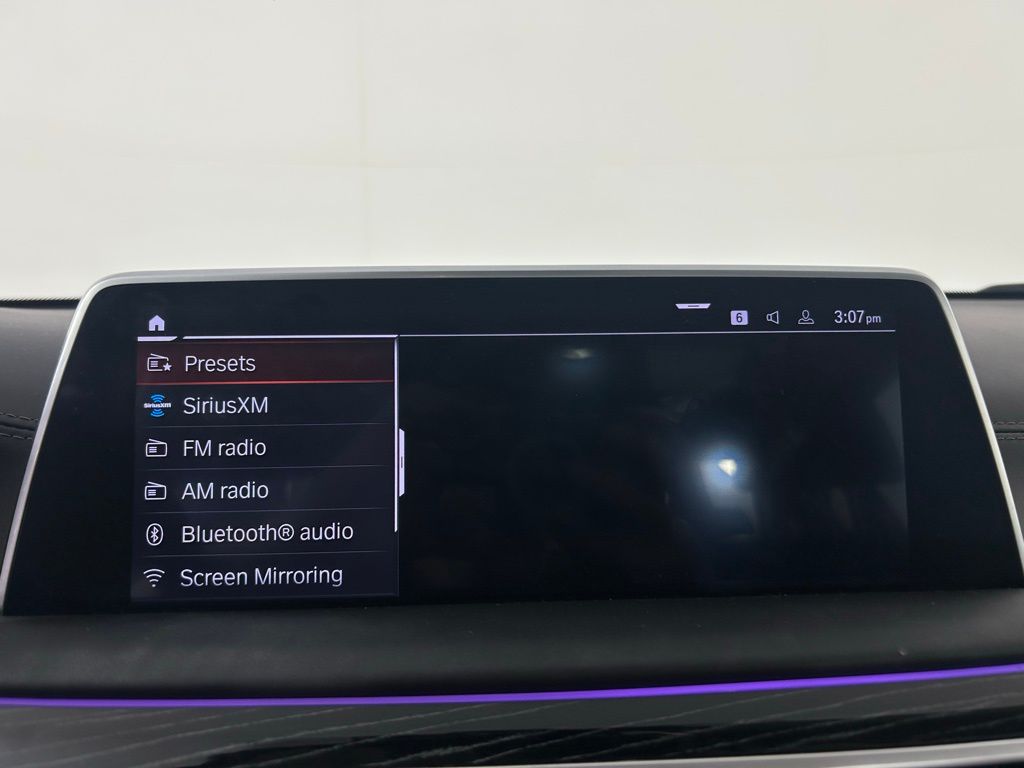 Thumbnail: 2022 BMW 7 Series - 24