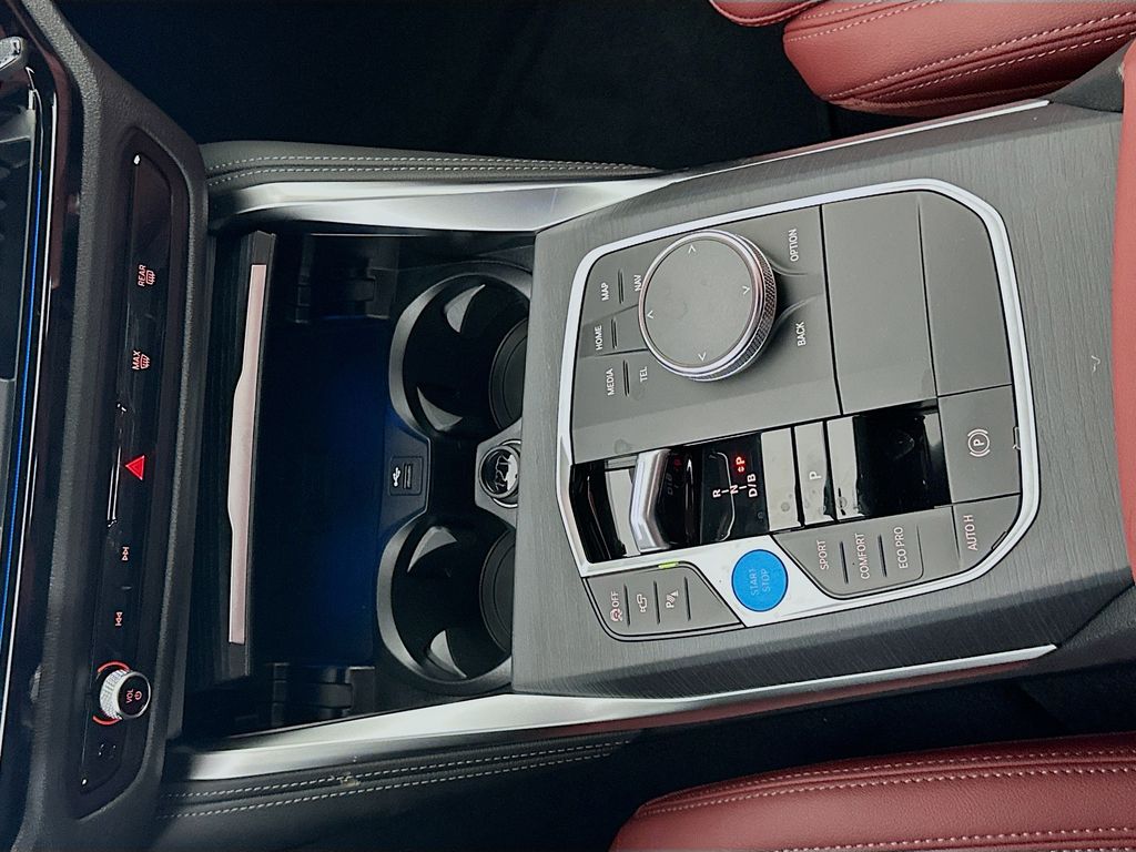 Thumbnail: 2025 BMW i4 - 15