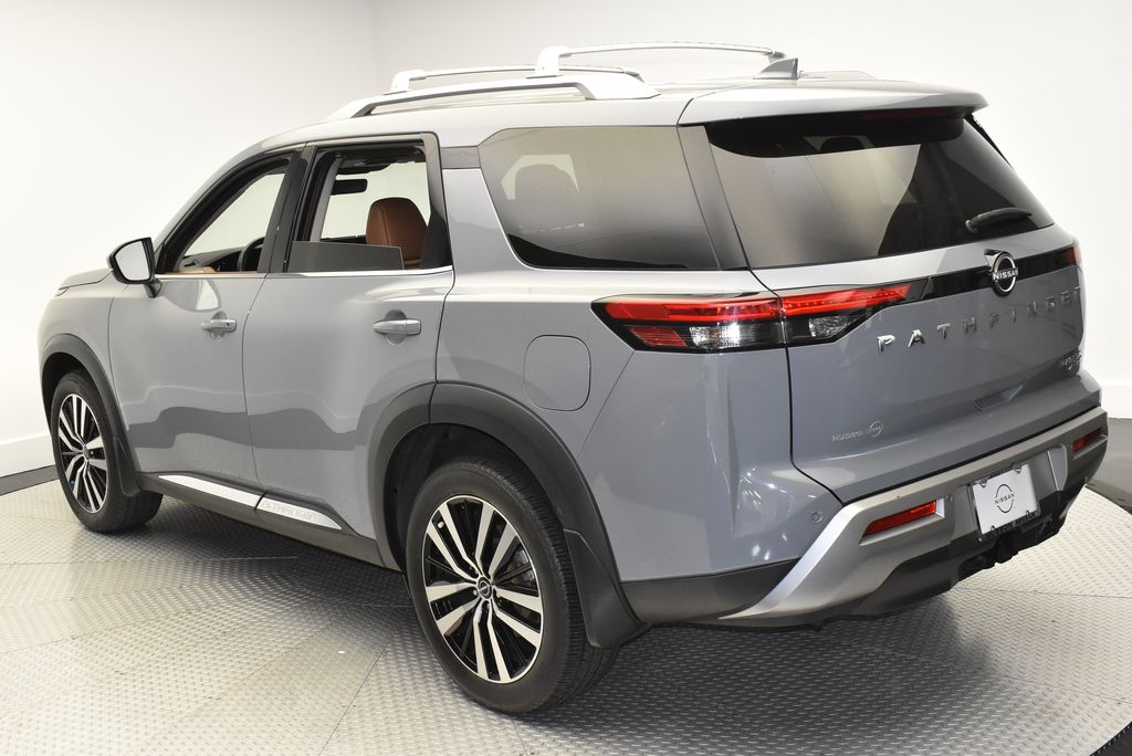 Thumbnail: 2023 Nissan Pathfinder - 7