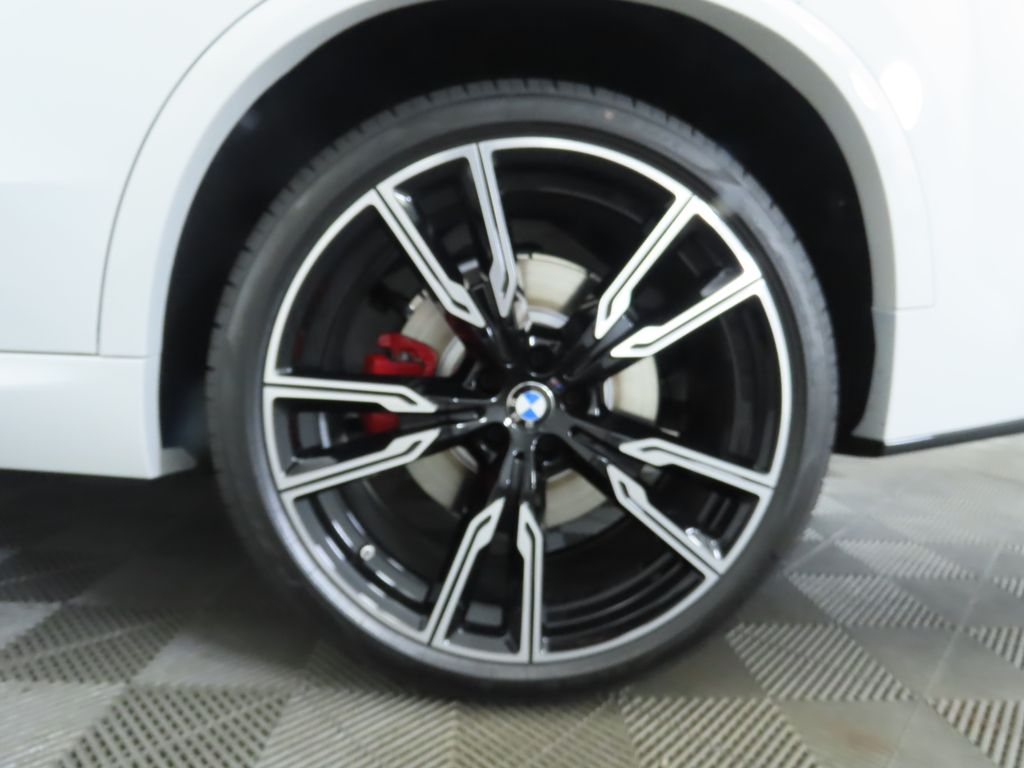 2026 BMW X5 M60i 32