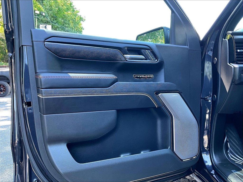 2026 GMC Sierra 1500 — photo 9