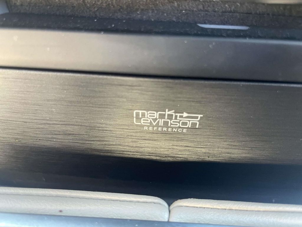 Used 2021  Lexus 500 upgraded interior pkg image 23