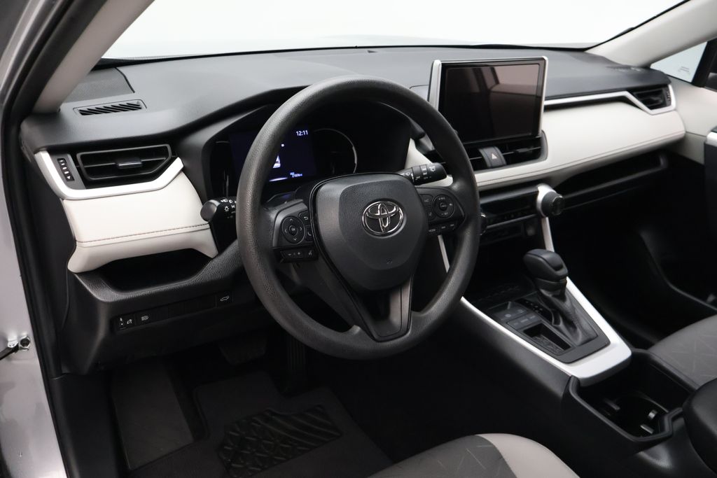 Thumbnail: 2025 Toyota RAV4 - 15