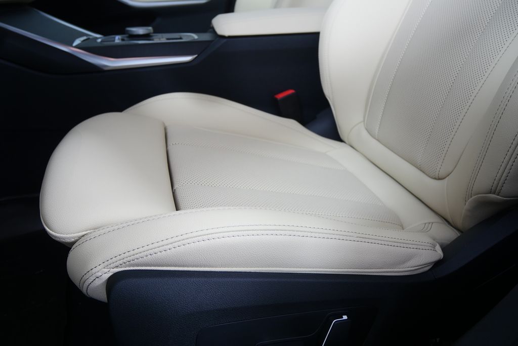 Thumbnail: 2026 BMW 3 Series - 24