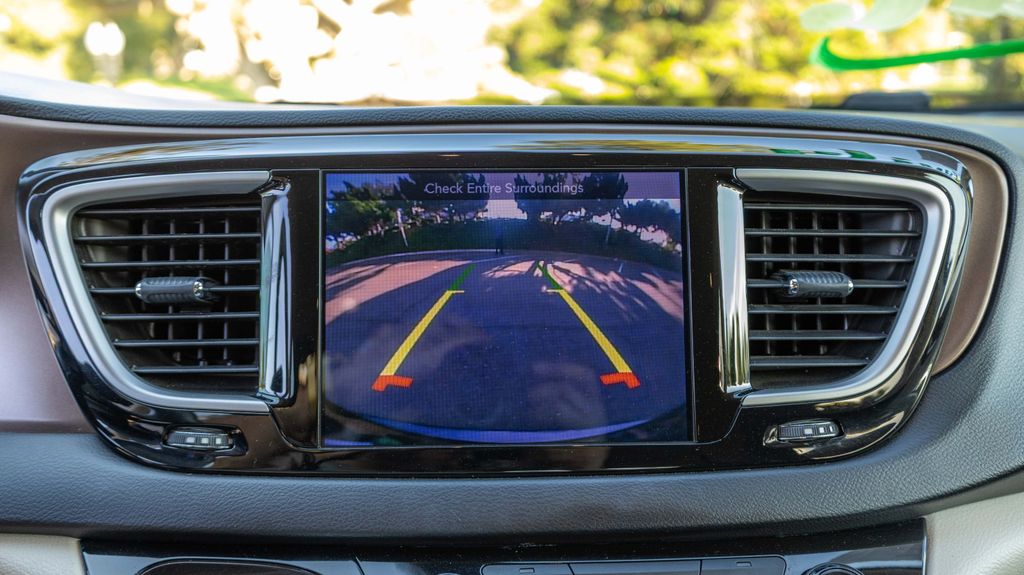 Used 2017 Chrysler Pacifica Touring L 4D Passenger Van