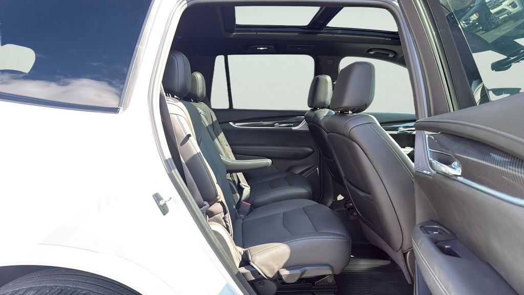 2024 Cadillac XT6