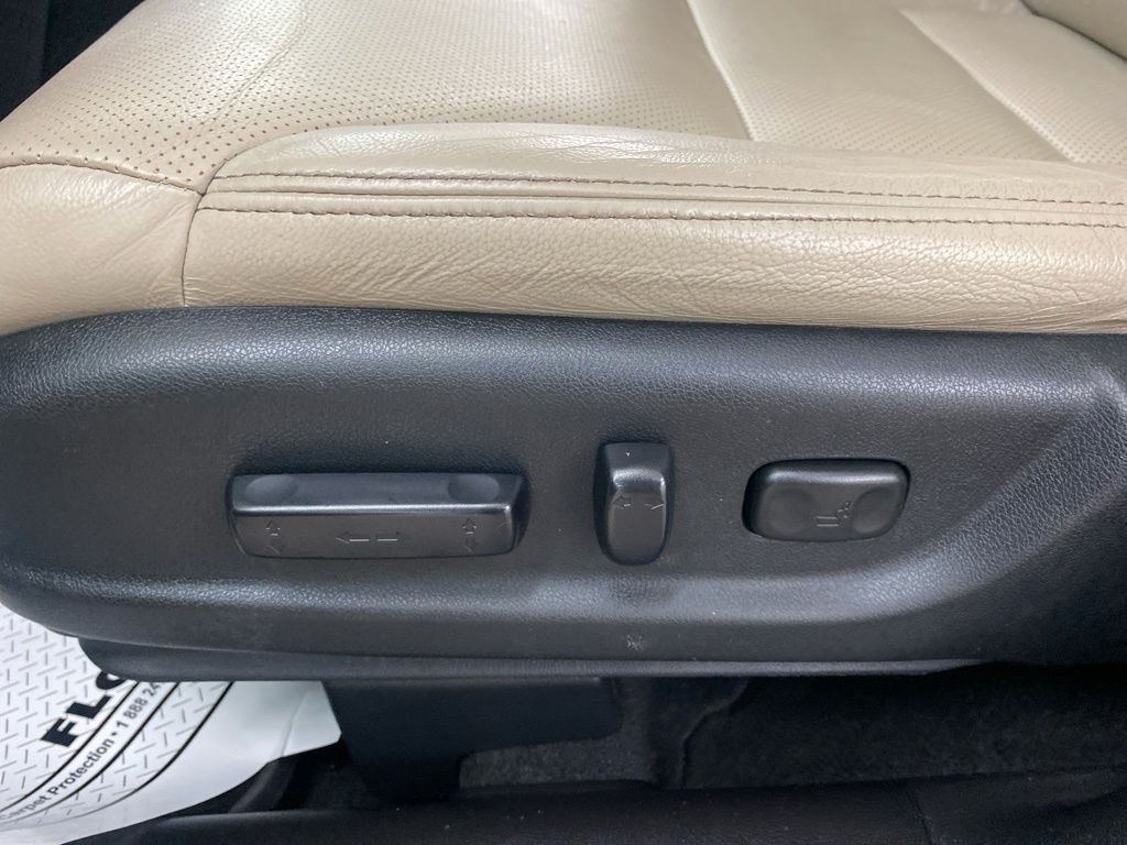 2016 Honda CR-V Touring photo