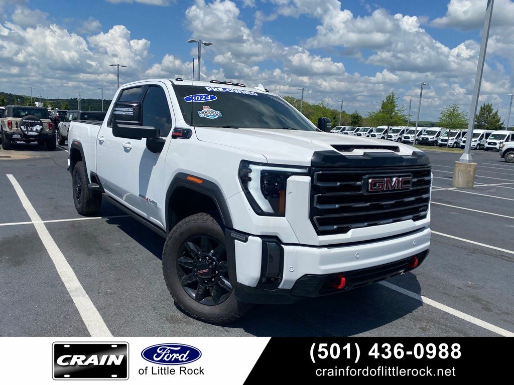 Summit White 2024 GMC Sierra 2500HD AT4 Crew Cab 4WD Pickup Truck Four-Wheel Drive Automatic