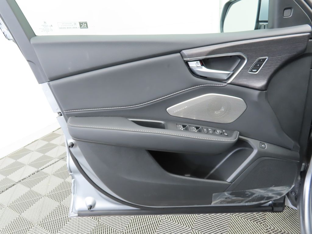 Thumbnail: 2026 Acura RDX - 24