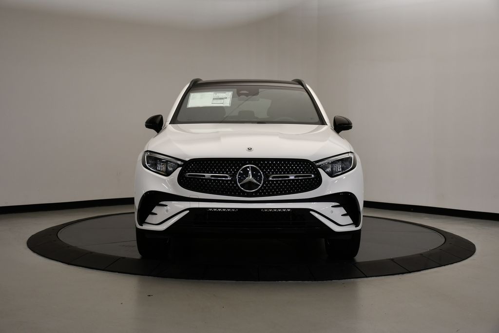 2025 Mercedes-Benz GLC 300 8