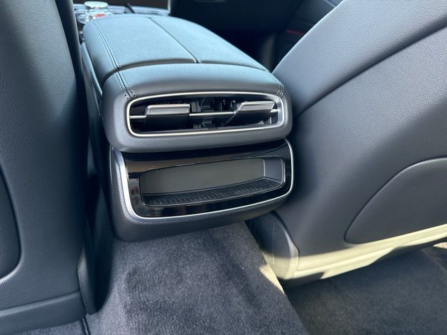 Thumbnail: 2025 Genesis G80 - 27