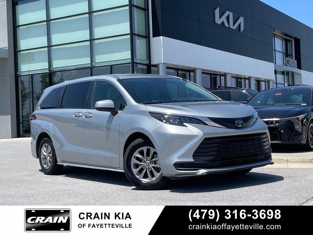 Celestial Silver Metallic 2025 Toyota Sienna Minivan Front-Wheel Drive Continuously Variable Transmission