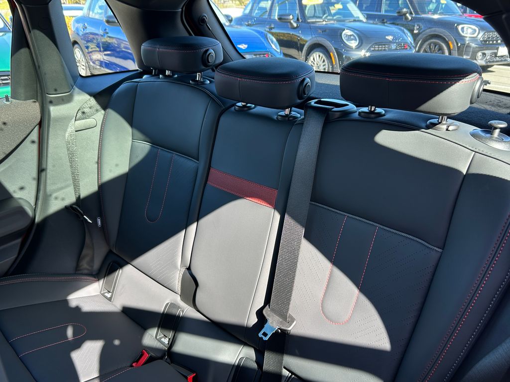 Thumbnail: 2025 MINI Cooper - 31