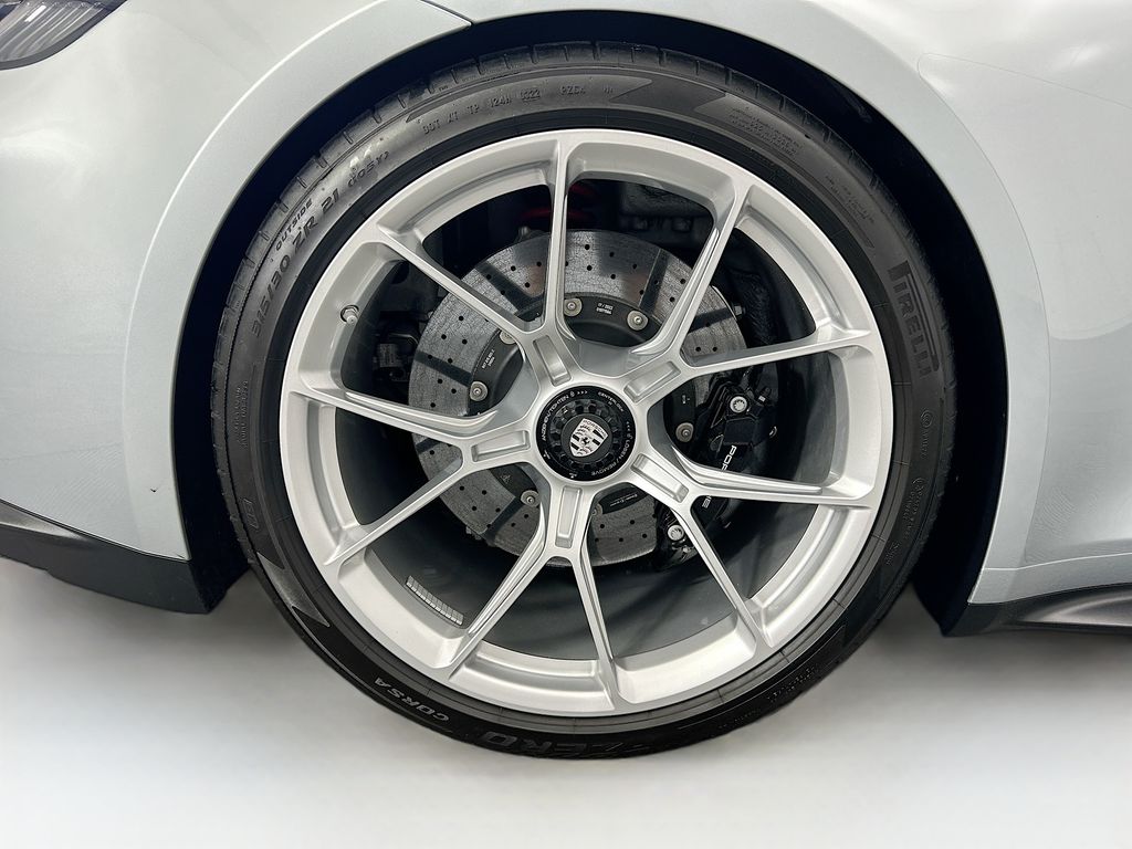 Thumbnail: 2022 Porsche 911 - 31