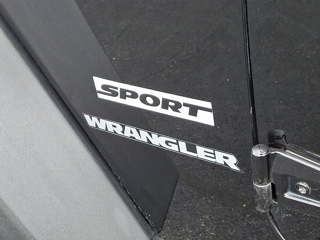 Thumbnail: 2017 Jeep Wrangler - 31