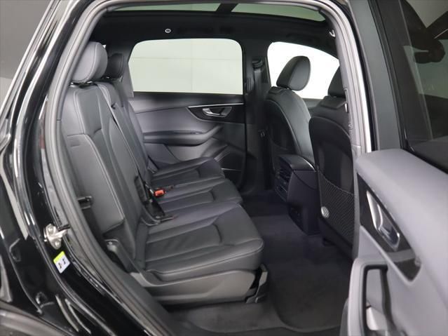 Thumbnail: 2026 Audi Q7 - 23