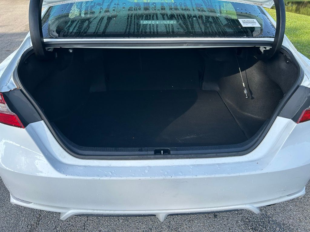 2021 Toyota Camry SE 10