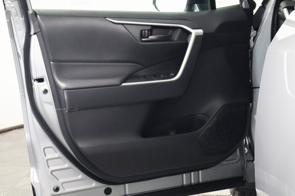 Thumbnail: 2025 Toyota RAV4 - 7