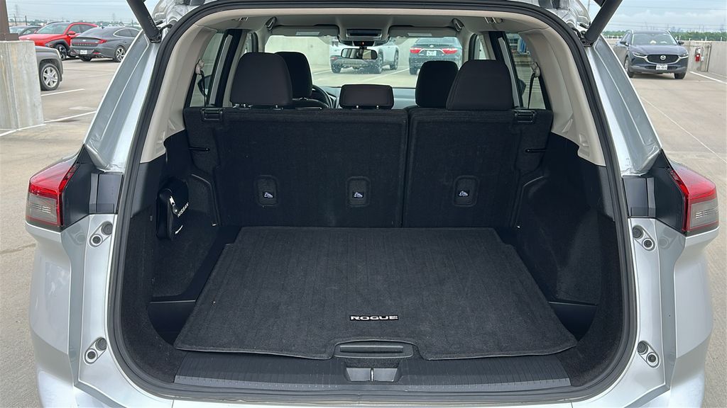 2025 Nissan Rogue SV Silver at Bravo Nissan
