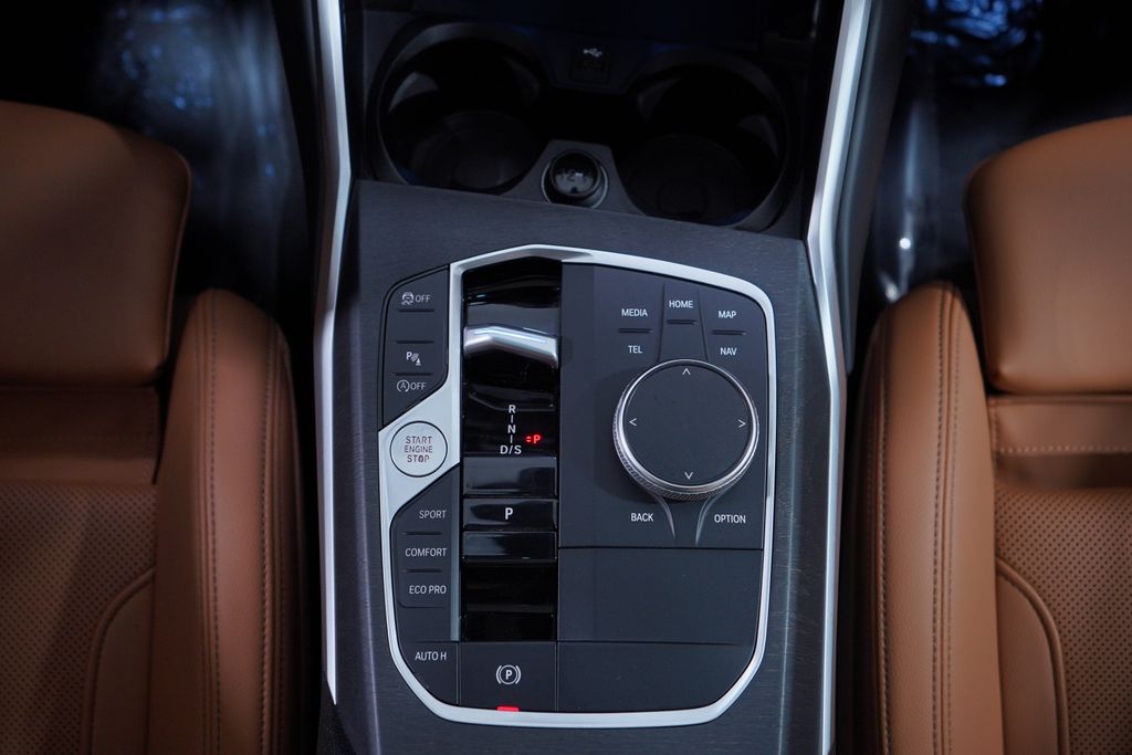 Thumbnail: 2024 BMW 3 Series - 14