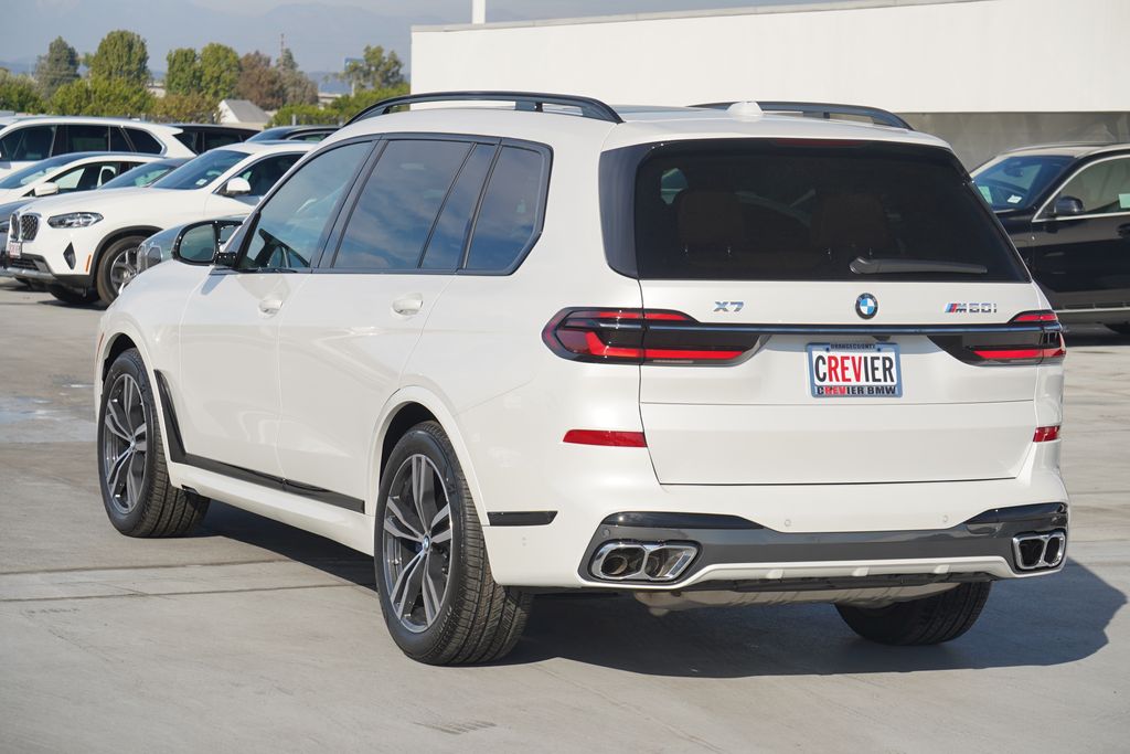 2025 BMW X7 M60i 7