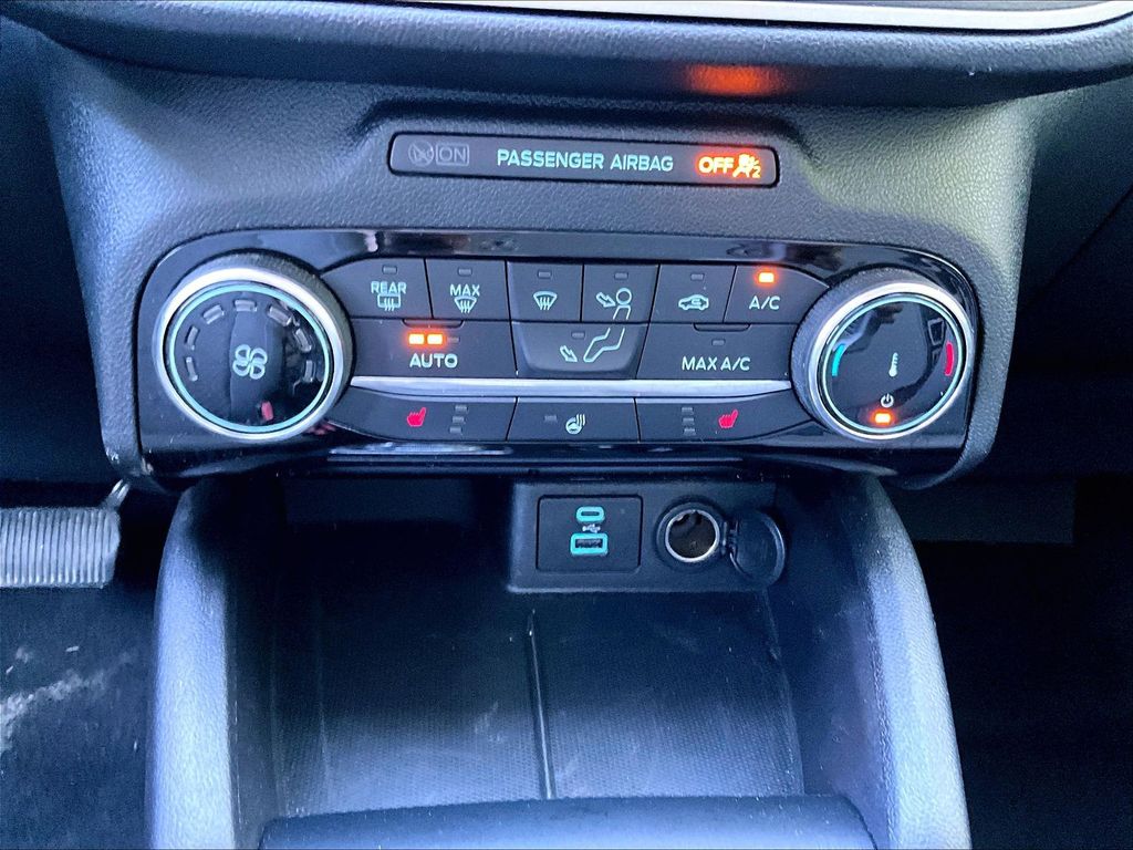 2022 Ford Escape — photo 26