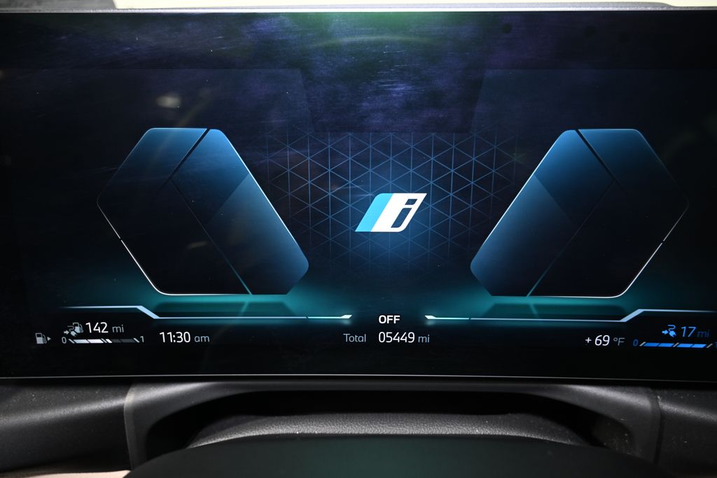 Thumbnail: 2023 BMW 3 Series - 27