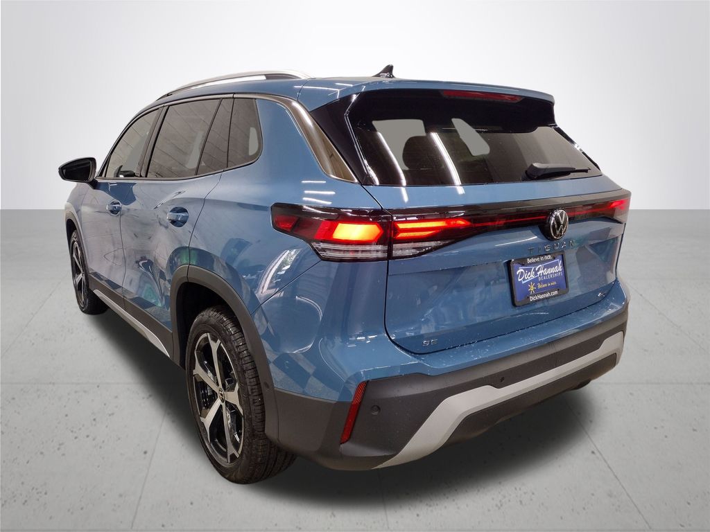 2025 Volkswagen Tiguan 2.0T SE