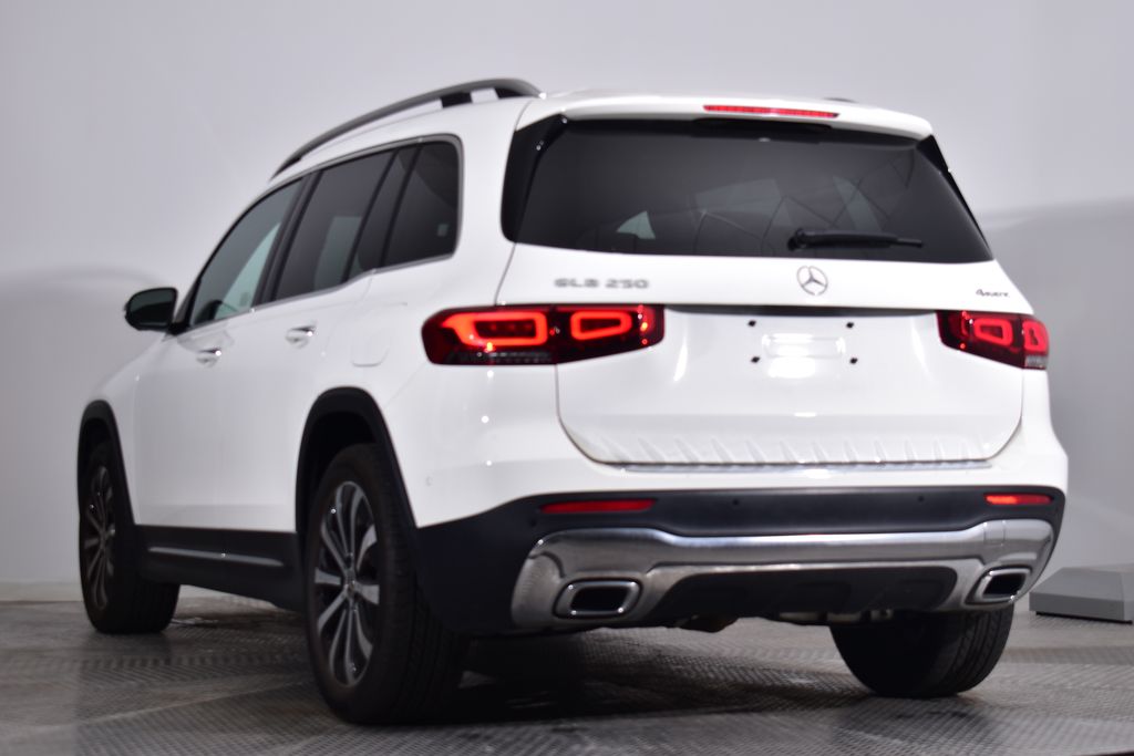 Thumbnail: 2022 Mercedes-Benz GLB - 3