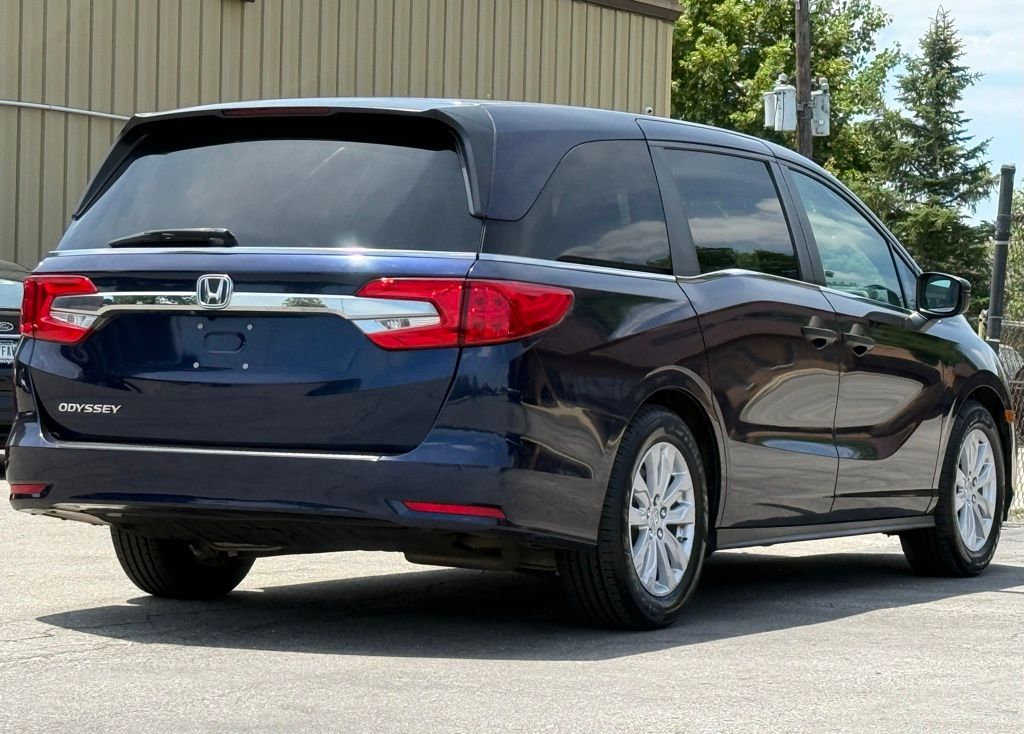 View vehicle photo 5