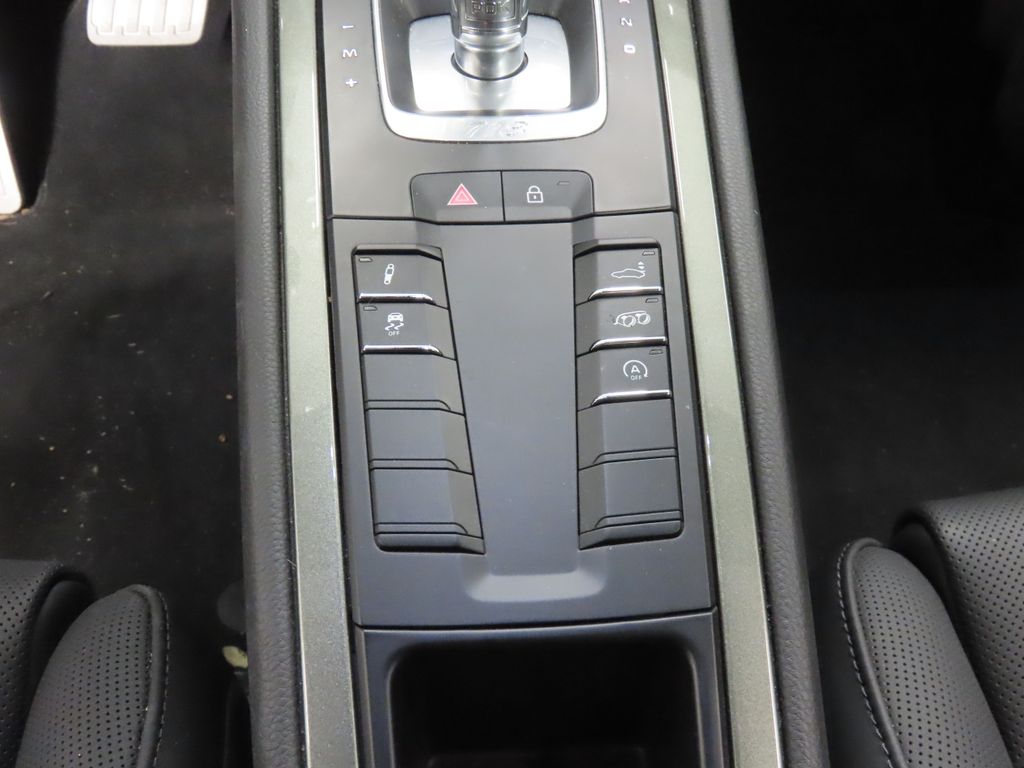 Thumbnail: 2025 Porsche 718 Cayman - 29