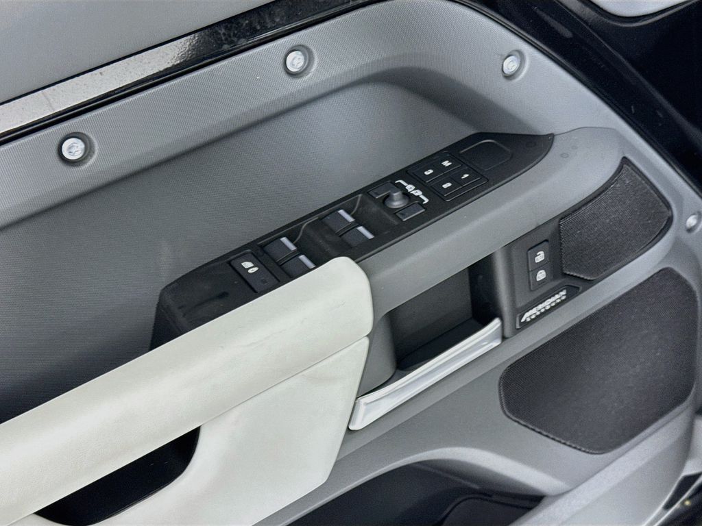 Thumbnail: 2026 Land Rover Defender - 25