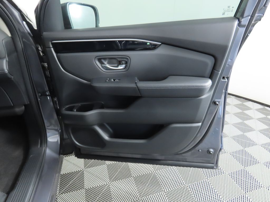 2025 Honda Pilot Touring 26