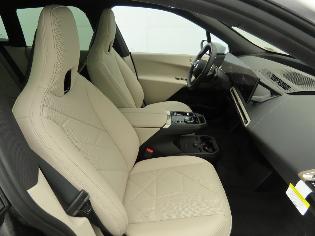 Thumbnail: 2026 BMW iX - 21
